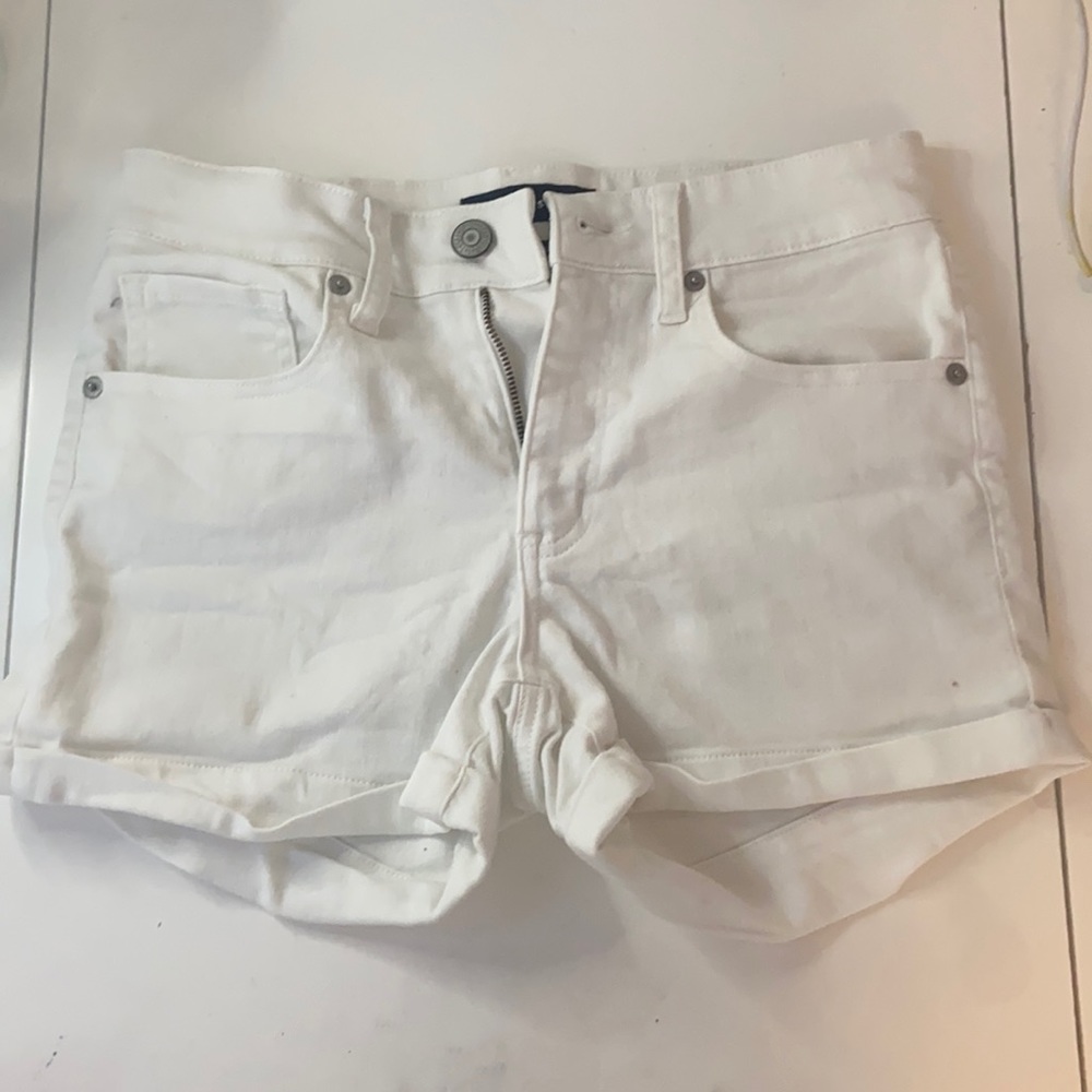 areopastle, white jean shorts, very comfortable and stretchy, fairly new